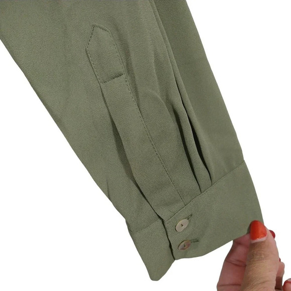 Signature Studio Pullover V-neck Top Women Size L Green Roll Tab Sleeve - Picture 5 of 9